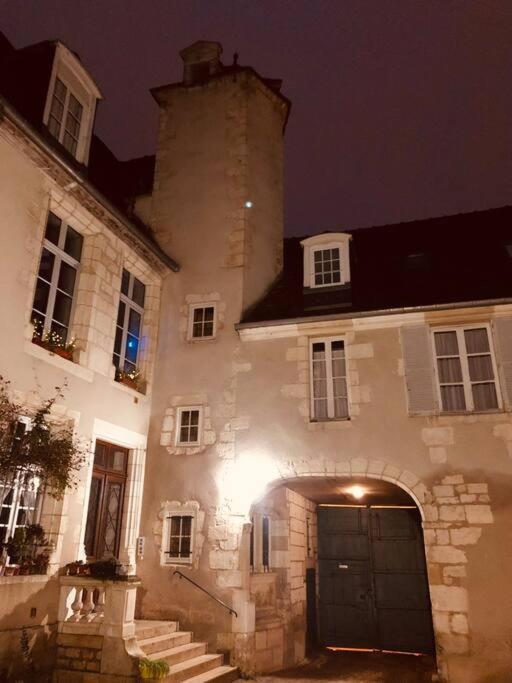 Le "Pied A Terre" - Appartement Plein Centre Avec Parking Prive Bourges Exterior foto